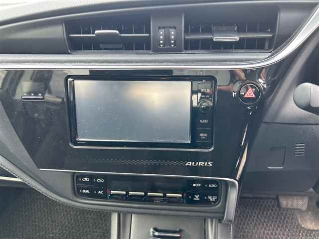 TOYOTA AURIS 2016