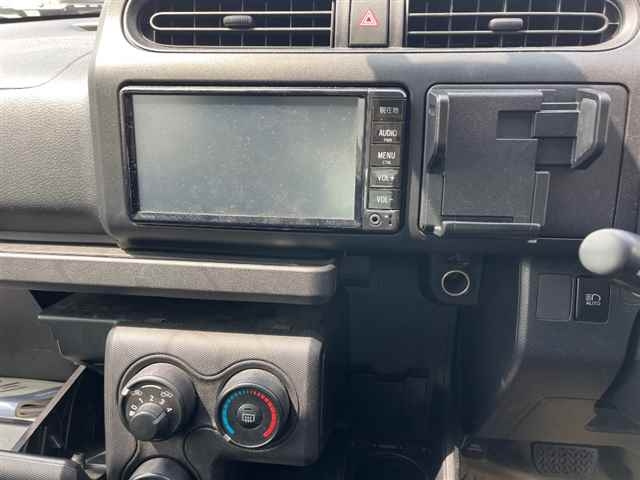 TOYOTA SUCCEED 2017