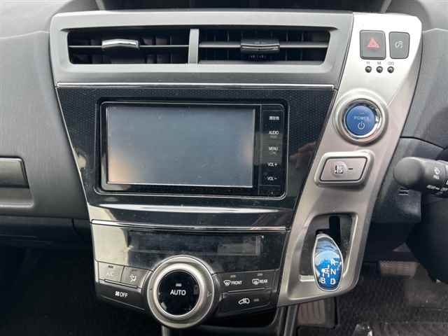 TOYOTA PRIUS ALPHA 2016