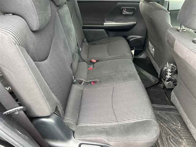 TOYOTA PRIUS ALPHA 2016
