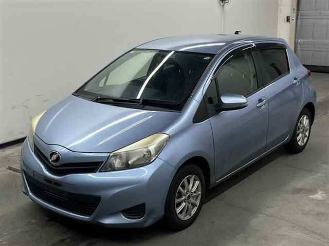 TOYOTA VITZ 2012