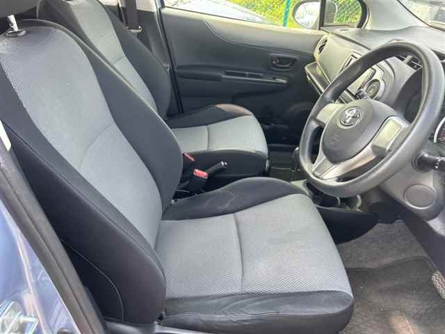 TOYOTA VITZ 2012