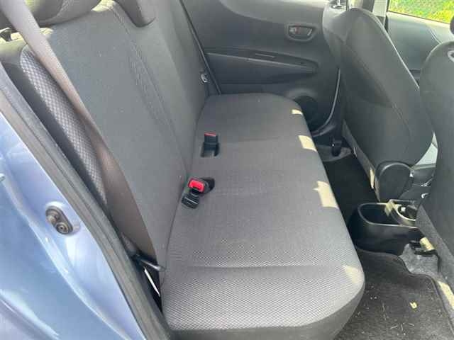TOYOTA VITZ 2012