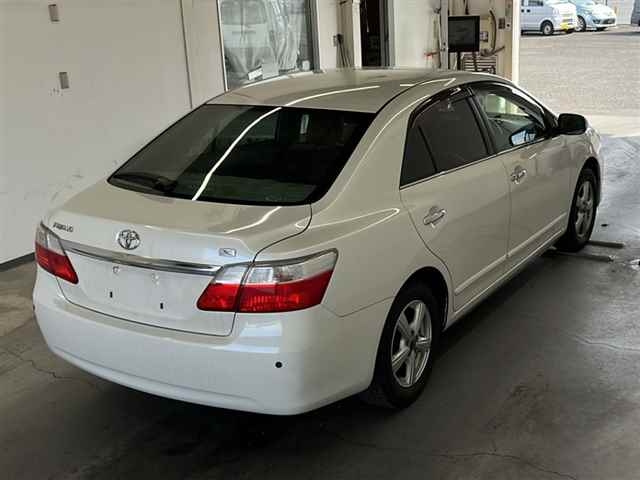 TOYOTA PREMIO 2010