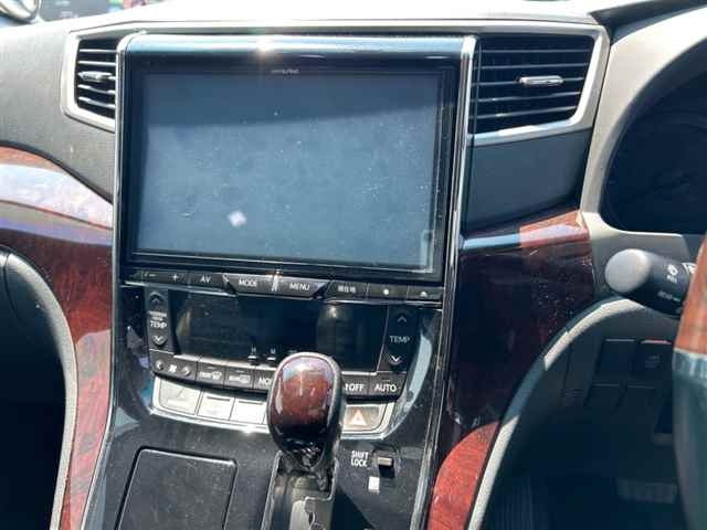 TOYOTA VELLFIRE 2012