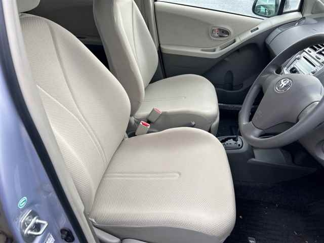 TOYOTA VITZ 2009