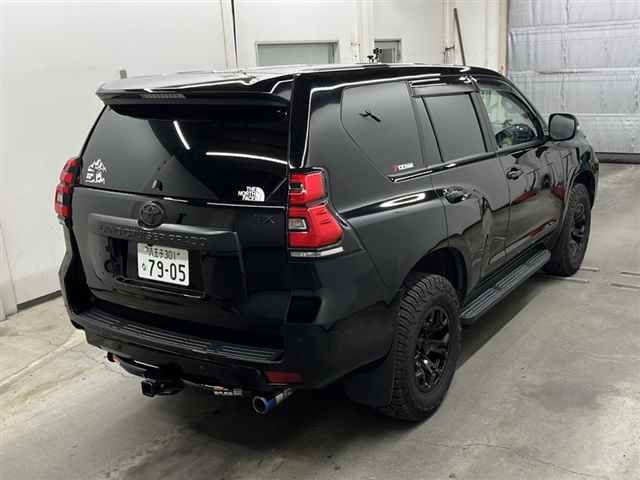 TOYOTA LAND CRUISER PRADO 2021