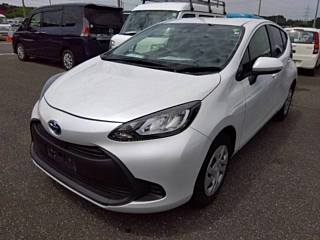 Заказать TOYOTA AQUA