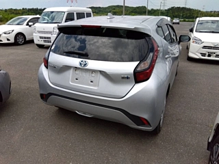 Заказать TOYOTA AQUA