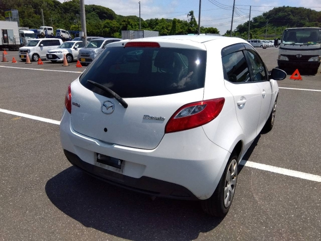 MAZDA DEMIO 2013