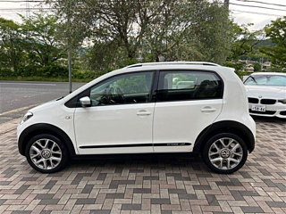 Заказать VOLKSWAGEN UP