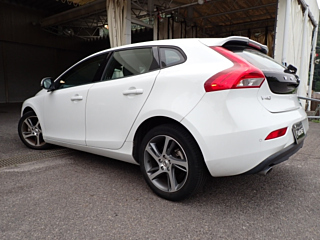 Заказать VOLVO V40