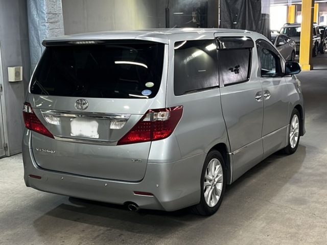 TOYOTA ALPHARD 2011