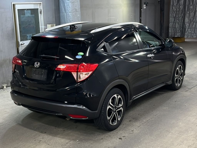 HONDA VEZEL 2015