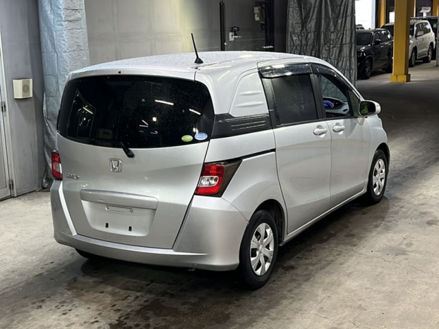 HONDA FREED 2012