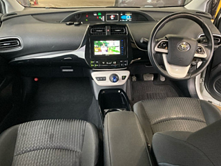 TOYOTA PRIUS 2018