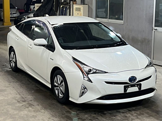 TOYOTA PRIUS 2018