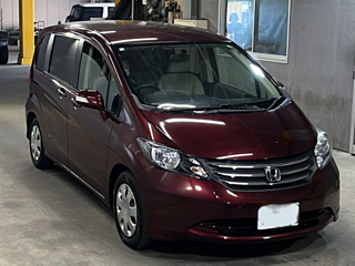 HONDA FREED 2010