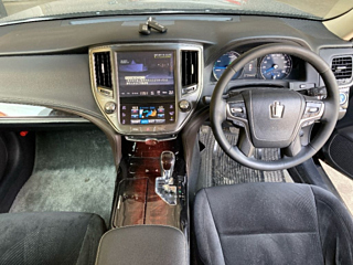 TOYOTA CROWN 2018