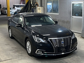 TOYOTA CROWN 2018