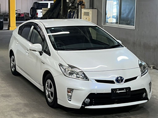 TOYOTA PRIUS 2015