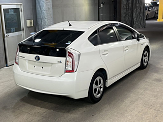 TOYOTA PRIUS 2015