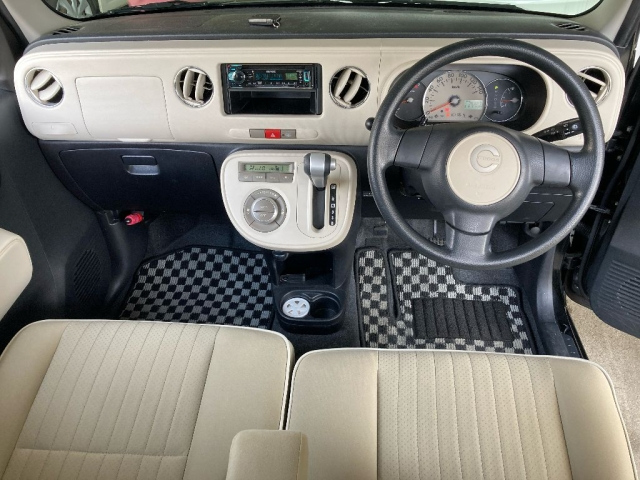 DAIHATSU MIRA 2010