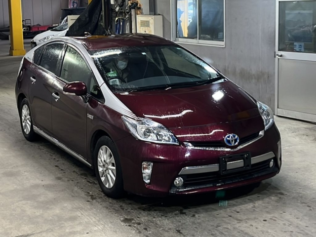 TOYOTA PRIUS PHV 2014