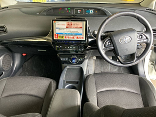 TOYOTA PRIUS 2019