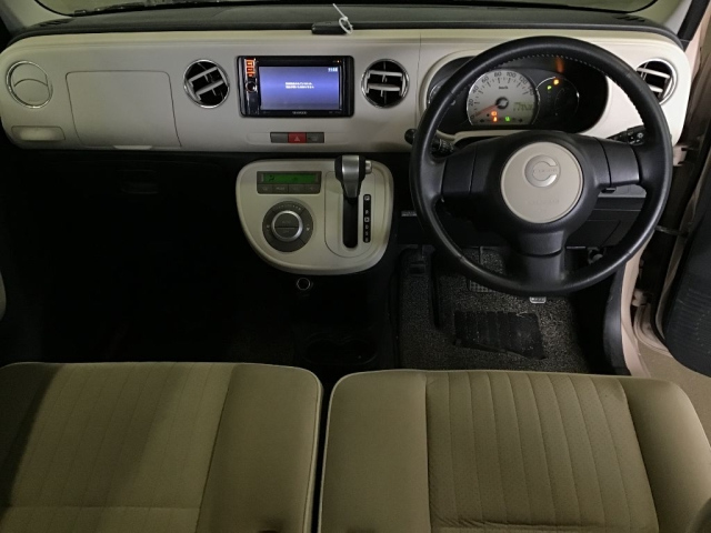 DAIHATSU MIRA 2010