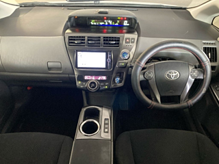 TOYOTA PRIUS ALPHA 2013