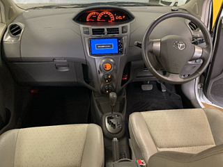 TOYOTA VITZ 2009
