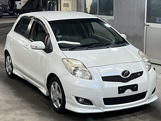 TOYOTA VITZ 2009