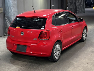 VOLKSWAGEN POLO 2014