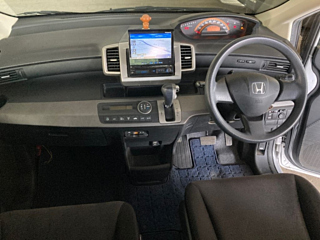 HONDA FREED 2010