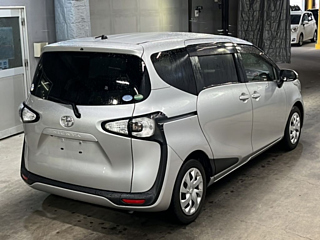 TOYOTA SIENTA 2016