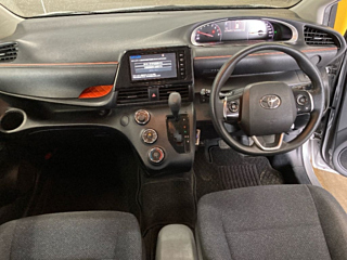 TOYOTA SIENTA 2016