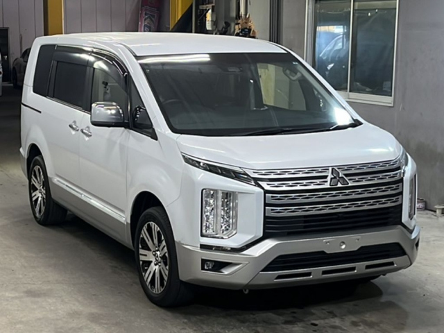 MITSUBISHI DELICA D5 2022