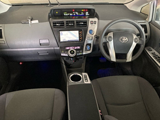 TOYOTA PRIUS ALPHA 2012