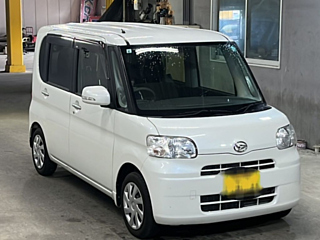 DAIHATSU TANTO 2011