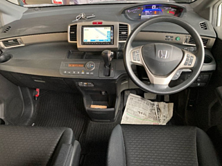 HONDA FREED 2013