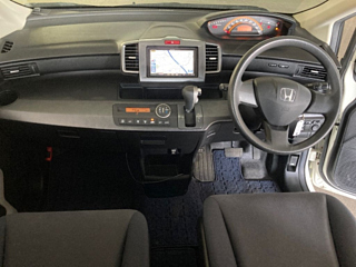 HONDA FREED 2009