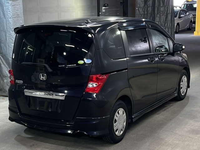 HONDA FREED 2011