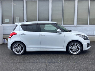 SUZUKI SWIFT 2012