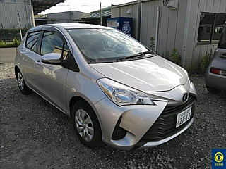 TOYOTA VITZ 2018