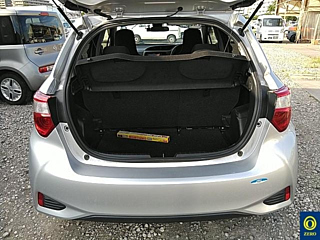TOYOTA VITZ 2018
