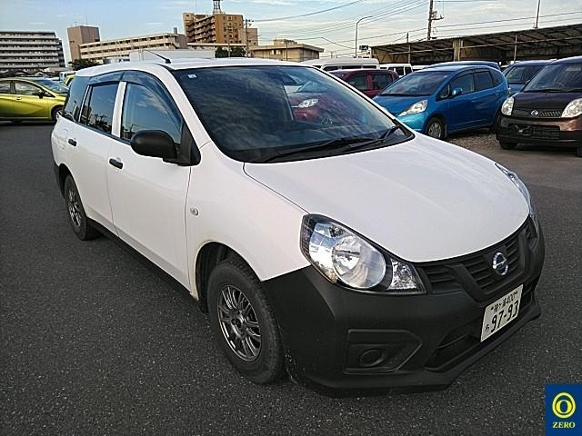 NISSAN AD 2018