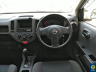 NISSAN AD 2018