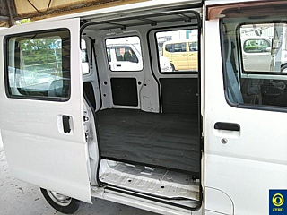 DAIHATSU HIJET VAN 2013