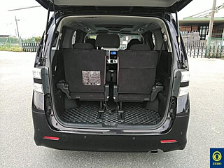 TOYOTA VELLFIRE 2010